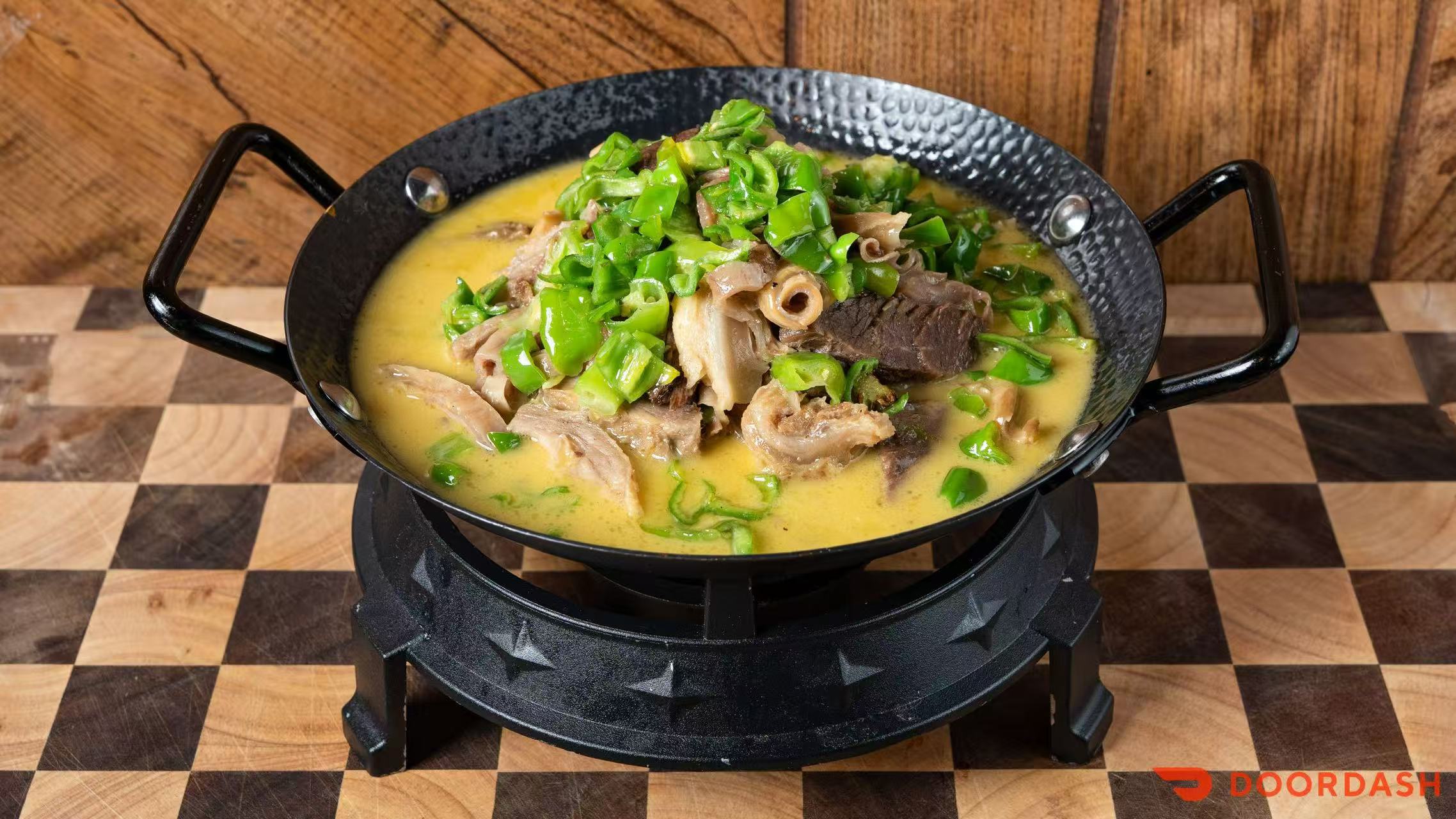 Braised Beef Tendon with Green Peppers